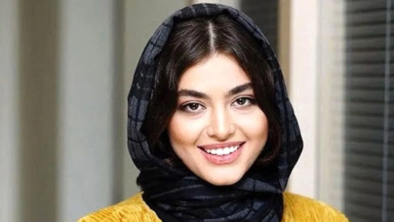 تصویری عجیب از استایل بدون لباس ریحانه پارسا + عکس