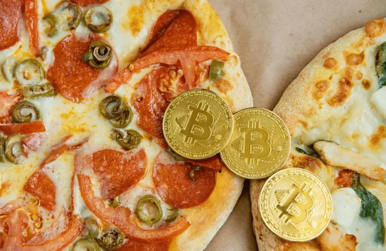 بیت کوین پیتزا دی و چالش‌های ۱۵ هزار دلاری آن!