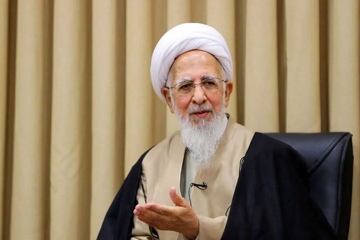 جوادی آملی: فقر اقتصادی ننگ است