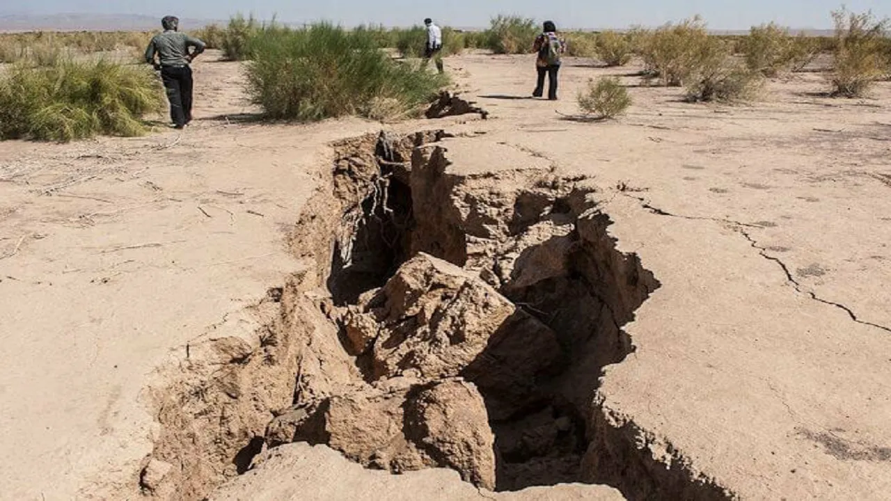 دولت می‌تواندبحران فرونشست زمین را کنترل کند؟