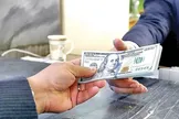 قیمت دلار و گرانی در ایران؛ راغفر از دولت پرسید؛ چرا هر روز زندگی مردم گران‌تر می‌شود؟
