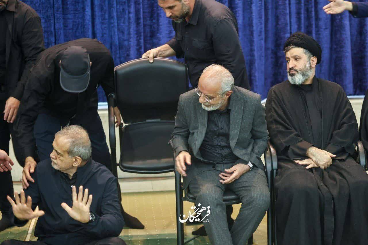 این تصویر از پزشکیان در مصلای تهران پربازدید شد