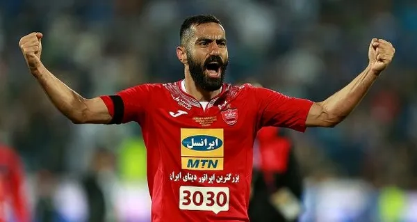 مذاکره هافبک پرسپولیس با سه تیم لیگ برتری