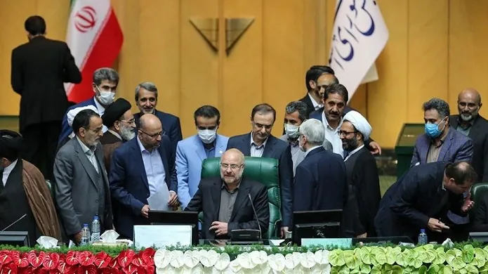 با تسهیلات مسکن نمایندگی مجلس کجای تهران می‌توان خانه اجاره کرد؟/ از ودیعه ۲۰۰ میلیونی نمایندگان تا حق مسکن ۳۰۰ هزار تومانی کارگران