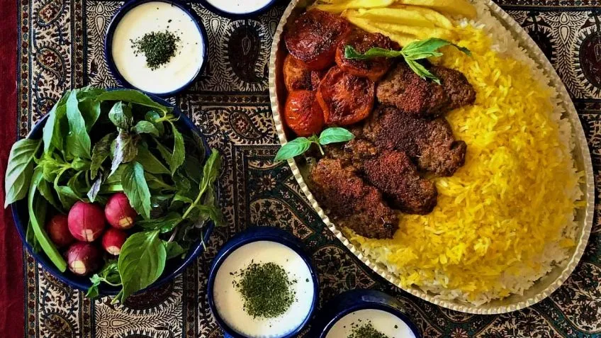 طرز تهیه کباب تابه‌ای در فر