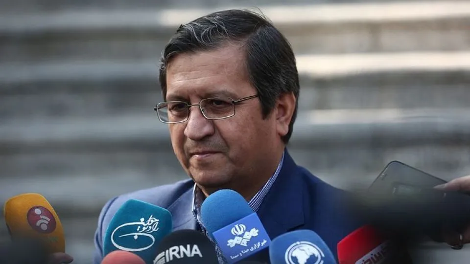 همتی: من صدای معترضان به وضع موجود هستم