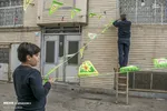 مردم تبریز در آستانه استقبال از جشن بزرگ نیمه شعبان با آذین بندی و چراغانی و نصب پرچم&zwnj;های امام زمان (عج) در قالب پویش مهدوی در محلات شهر تبریز به پیشواز این روز بزرگ رفتند.