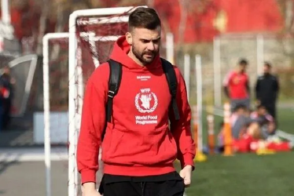 ماجرای حضور پسرعموی گلر پرسپولیسی در استقلال