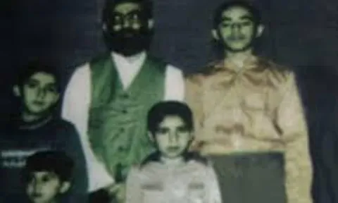 عکس/ حضور سه فرزند رهبر انقلاب در یک مراسم ختم