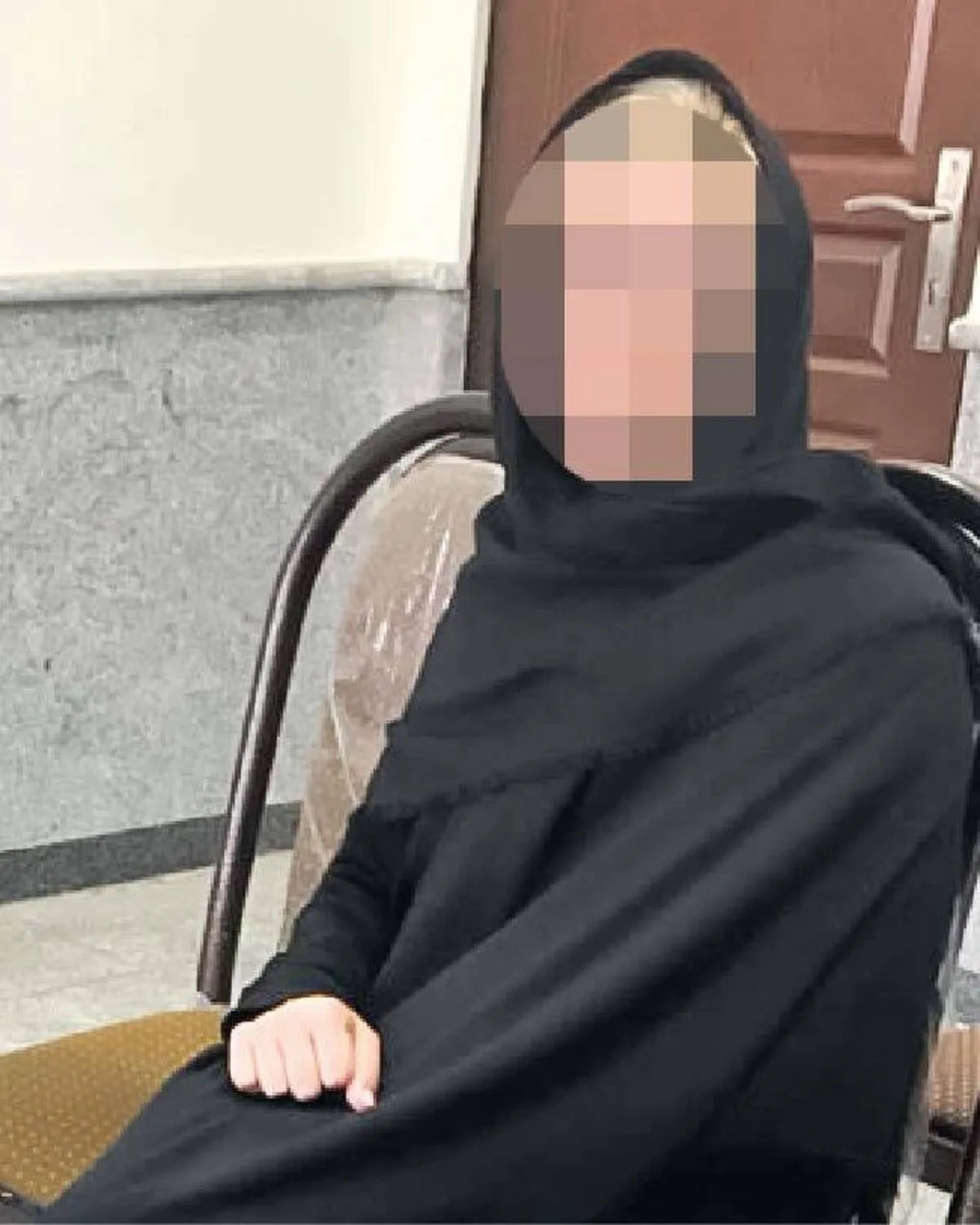 یک زن با مدرک علوم سیاسی جراحی زیبایی می‌کرد!
