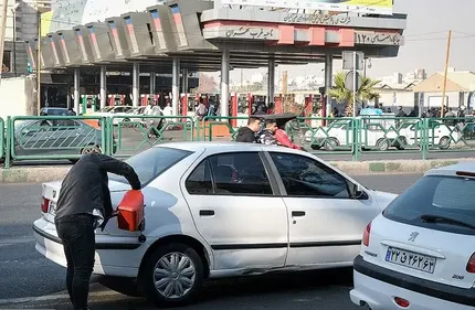 هشدار رشیدی‌کوچی درباره گرانی بنزین / با افزایش قیمت، یک دکان جدید باز می‌کنیم