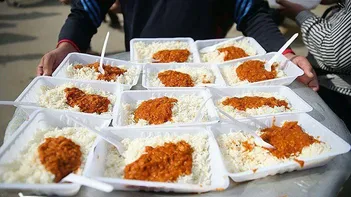 فیلم/ پخش متفاوت‌ترین نذری در الهیه تهران