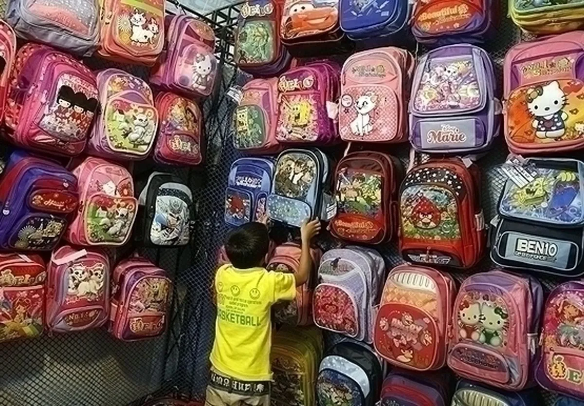 کیف‌های وصله پینه زده؛ هدیه دولت سیزدهم به دانش آموزان/ کیف مدرسه ۴۵ درصد گران‌تر، اما بی‌کیفیت‌تر شد