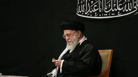 اولین تصاویر از آماده‌سازی خودروی حامل پیکر رهبر شهید