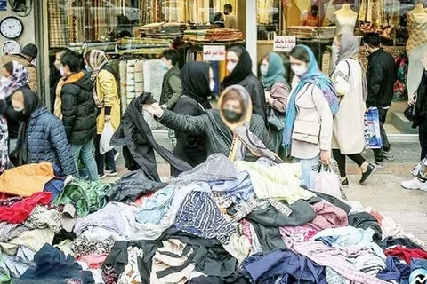 بازار وسایل دست دوم در تهران؛ روایت زندگی‌هایی که با تورم سازگار شده‌اند/اقتصاد بازچرخی یا زیستن در بحران؟