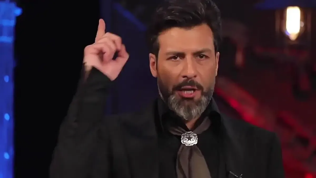 فیلم/ عصبانیت مجید واشقانی از یک مخاطب شبکه «من و تو»