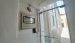 به نظر می رسد که متولیان برخی اماکن عمومی مانند موزه هنرهای تزئینی معاصر در اصفهان خانه بدون انجام خانه تکانی به استقبال نوروز رفته اند.