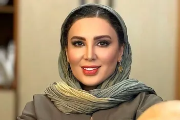 عکس / پوشش جذاب و متفاوت لیلا بلوکات در یک کافه