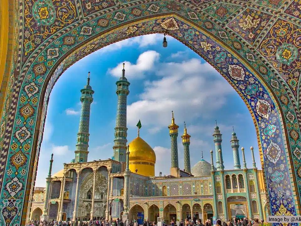 مدیرعامل بانک مسکن با هدف افتتاح پروژههای نهضت ملی وارد استان قم شد مدیرعامل بانک مسکن با هدف افتتاح پروژههای نهضت ملی وارد استان قم شد