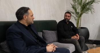 دیدار سرپرست بانک توسعه صادرات ایران با خانواده شهید علی خانبیگی دیدار سرپرست بانک توسعه صادرات ایران با خانواده شهید علی خانبیگی