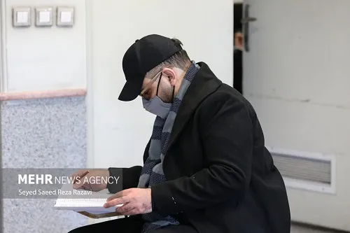 مجری معروف در کنکور دکترا شکار شد