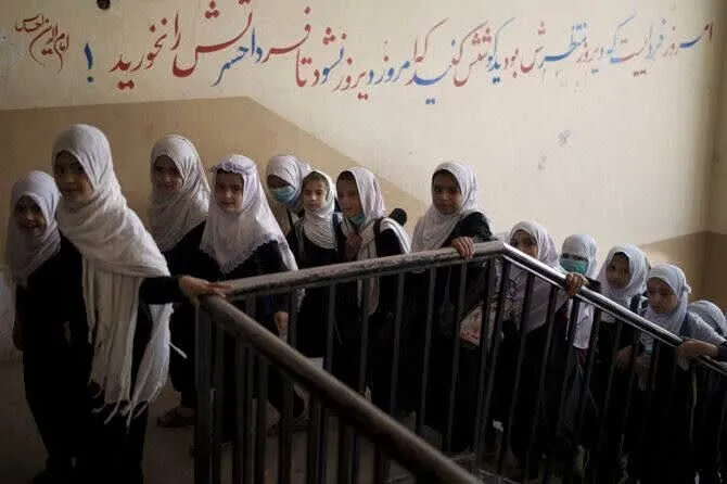 یونسکو: از زمان روی کار آمدن طالبان ۱.۴ میلیون دختر از تحصیل محروم شده‌اند