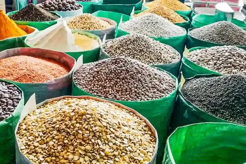 حبوبات محرم تامین است/ مطالبات ارزی همچنان بلاتکلیف
