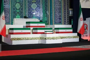 عکس/ ادای احترام شخصیت‌های جهان به پیکر رهبر شهید انقلاب