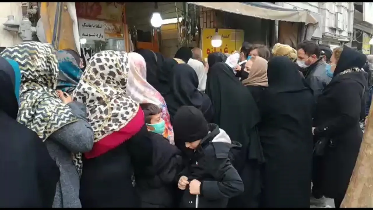 آغاز با کرونا پایان با صف مرغ!