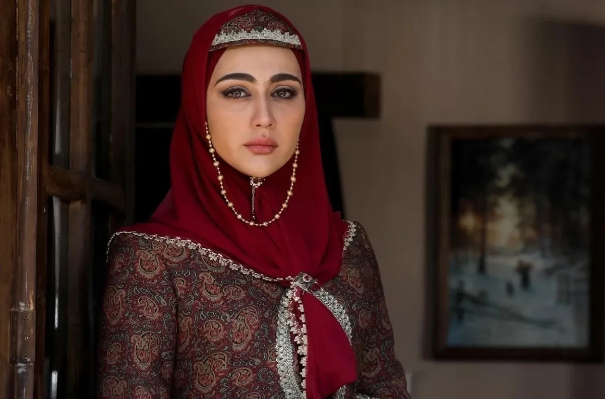 عکس/استایل شیک و جذاب بازیگر گیلدخت