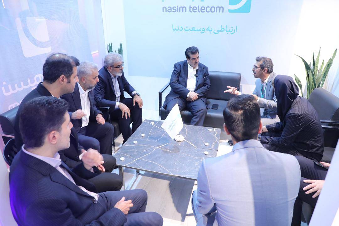 بازدید مدیرعامل بانک رفاه کارگران از نمایشگاه الکامپ؛ تأکید بر توسعه بانکداری دیجیتال و حمایت همهجانبه از زیستبوم فناوری و نوآوری کشور بازدید مدیرعامل بانک رفاه کارگران از نمایشگاه الکامپ؛ تأکید بر توسعه بانکداری دیجیتال و حمایت همهجانبه از زیستبوم فناوری و نوآوری کشور