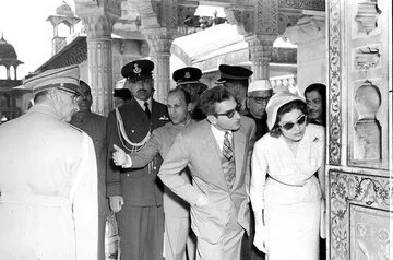عکسی از ثریا که باعث ازدواج شاه با او شد