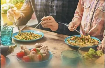 مواد غذایی که هرگز آن‌ها را نباید با معده خالی بخورید