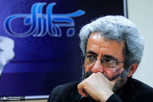 واکنش مدیرمسئول پیشین تهران تایمز به عکس جنجالی موسوی و ترامپ