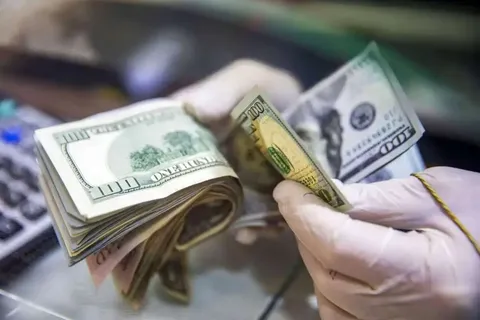 افزایش شدید قیمت دلار و یورو؛ دلار یک‌شبه نزدیک ۶ هزار تومان گران شد