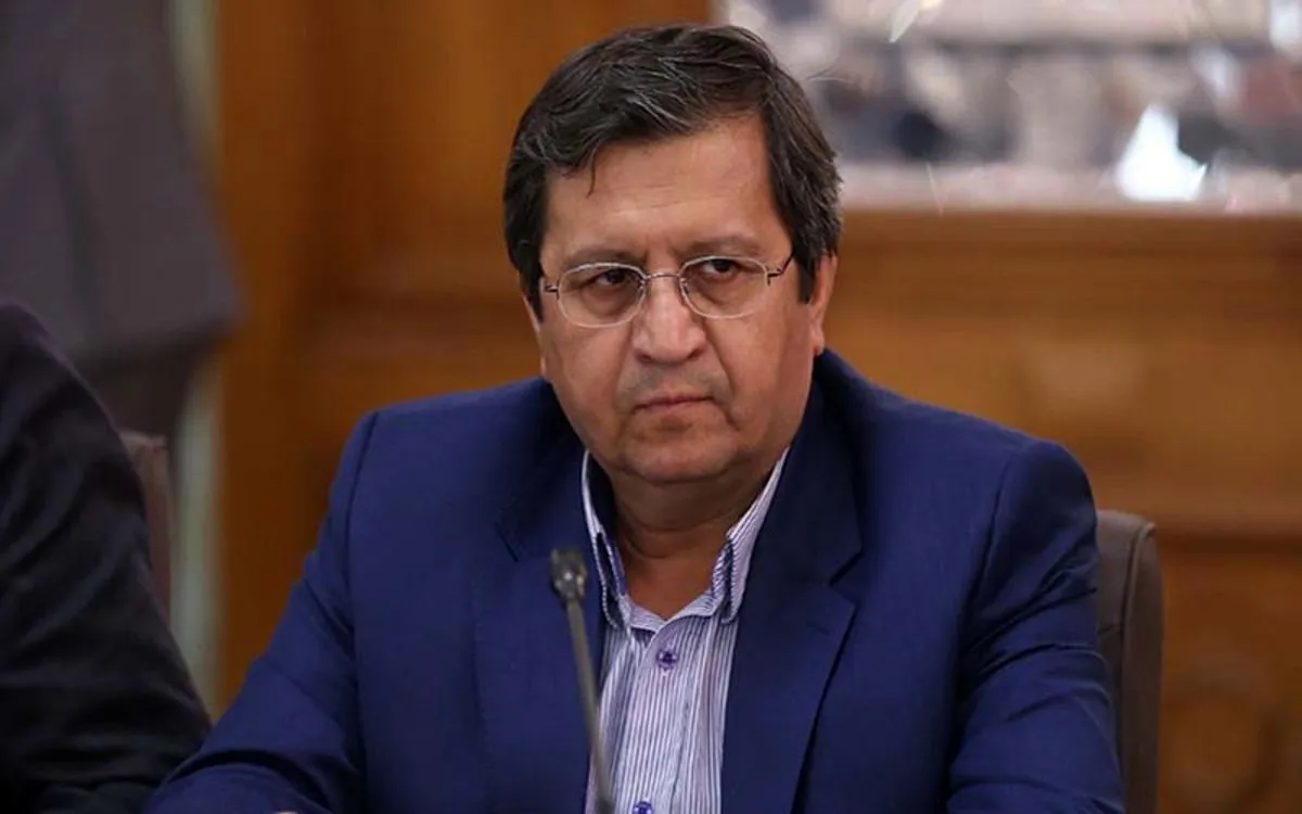 همتی: قیمت ارز فقط با عرضه بیش‌تر تعدیل نمی‌شود
