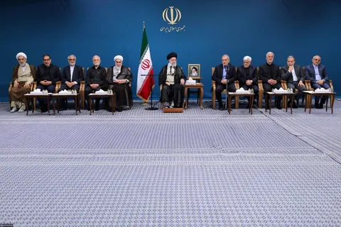 دیدار هیئت دولت چهاردهم با رهبر انقلاب