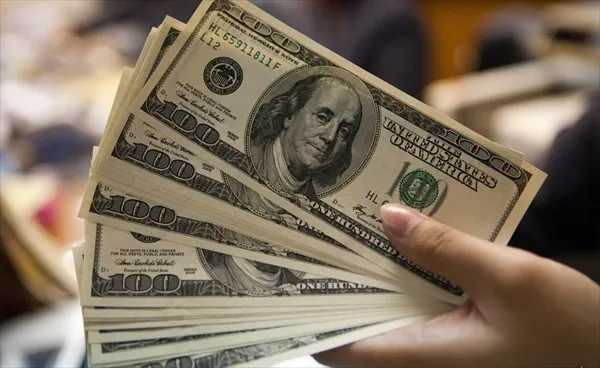 نرخ دلار تا پایان امسال چقدر بالا می‌رود؟