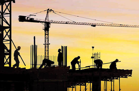 بازار مسکن زیر فشار دلار