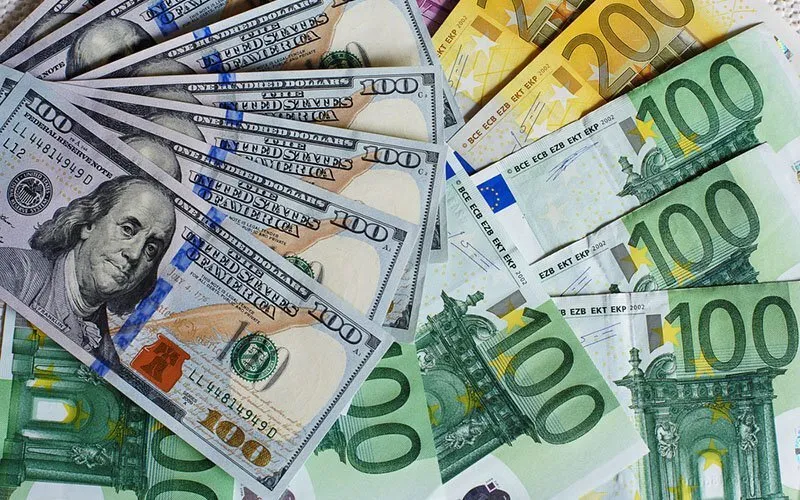 اختلاف قیمت دلار آزاد و توافقی از ۵۰ درصد گذشت