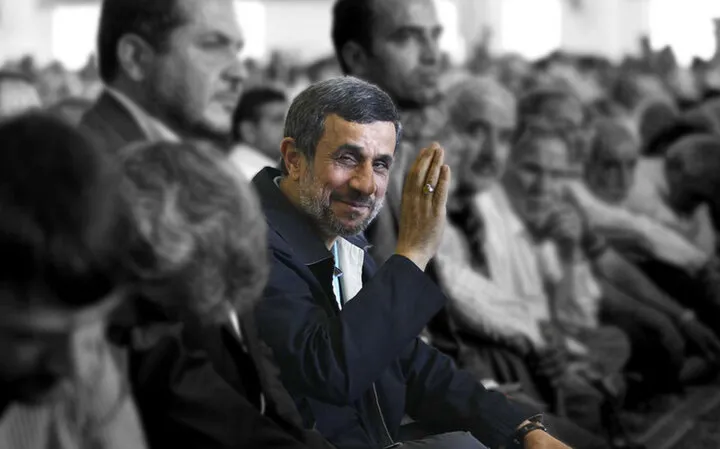 فیلم/ رونمایی شهردار سابق تهران از یک تخلف احمدی‌نژاد از قانون