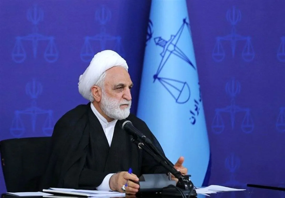 افرادی که با حمایت نظام مشهور، اما با دشمن هم صدا شدند مجازات می‌شوند