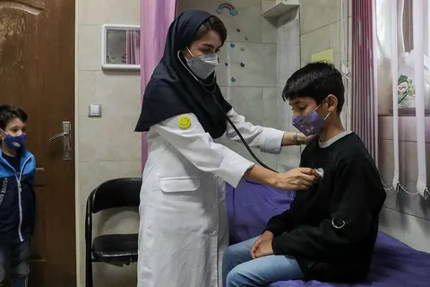 ️هشدار درباره احتمال پیک آنفلوآنزا در آبان‌ماه ؛ موج تازه بیماری‌های تنفسی در راه است؟