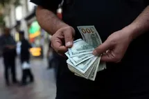 یک مقایسه عجیب از حقوق کارگران؛ حداقل دستمزد کارگران از سال ۵۸ تا ۱۴۰۵چند دلار بود؟