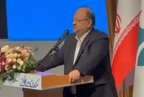 هلدینگ خلیج فارس به کمک صنعت پتروشیمی ایران می‌آید