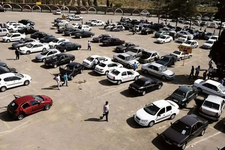 تابستان هم بازار خودرو را گرم نکرد/ رکود تا کی ادامه دارد؟