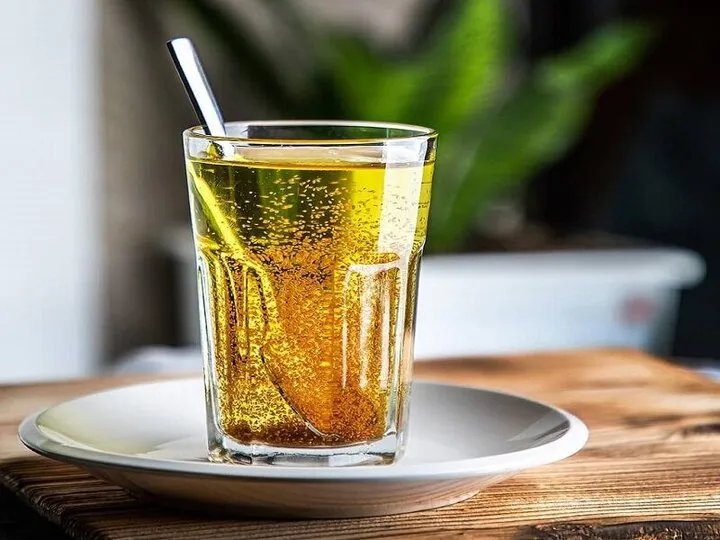 خواص شگفت‌انگیز خاکشیر و تخم‌شربتی