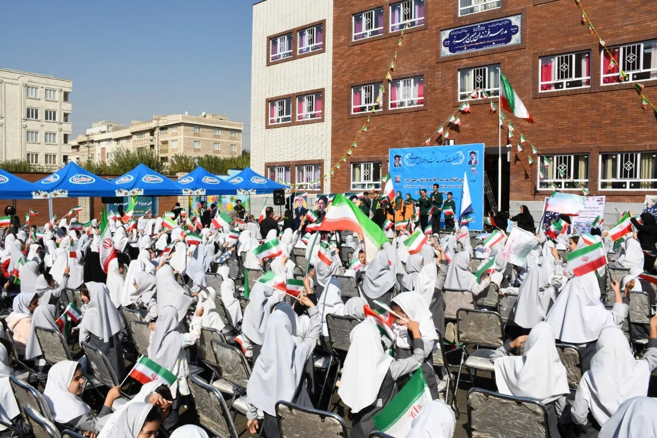  افتتاح مدرسه فرزندان میهن در کرج 