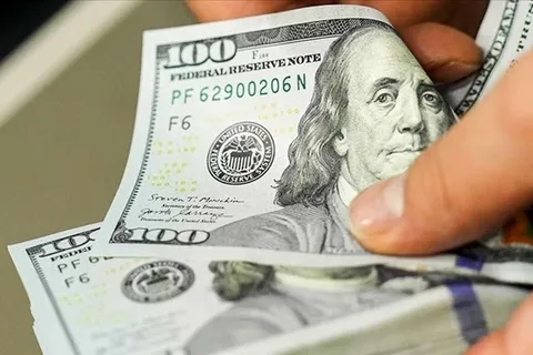 پیش بینی قیمت دلار تا پایان تیر ۱۴۰۵ /آیا سطح مقاومت ۱۸۰ هزار تومانی شکسته می‌شود؟