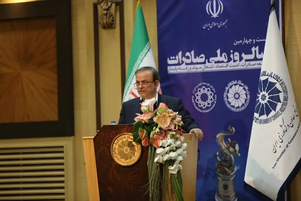 منع صادراتی نداریم/ثبت بیش از ۱۰ میلیارد دلار پرونده در سامانه جامع تجارت